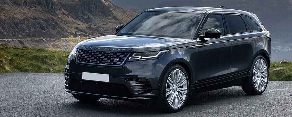 Range Rover Evoque engine oil leak inspection in a workshop